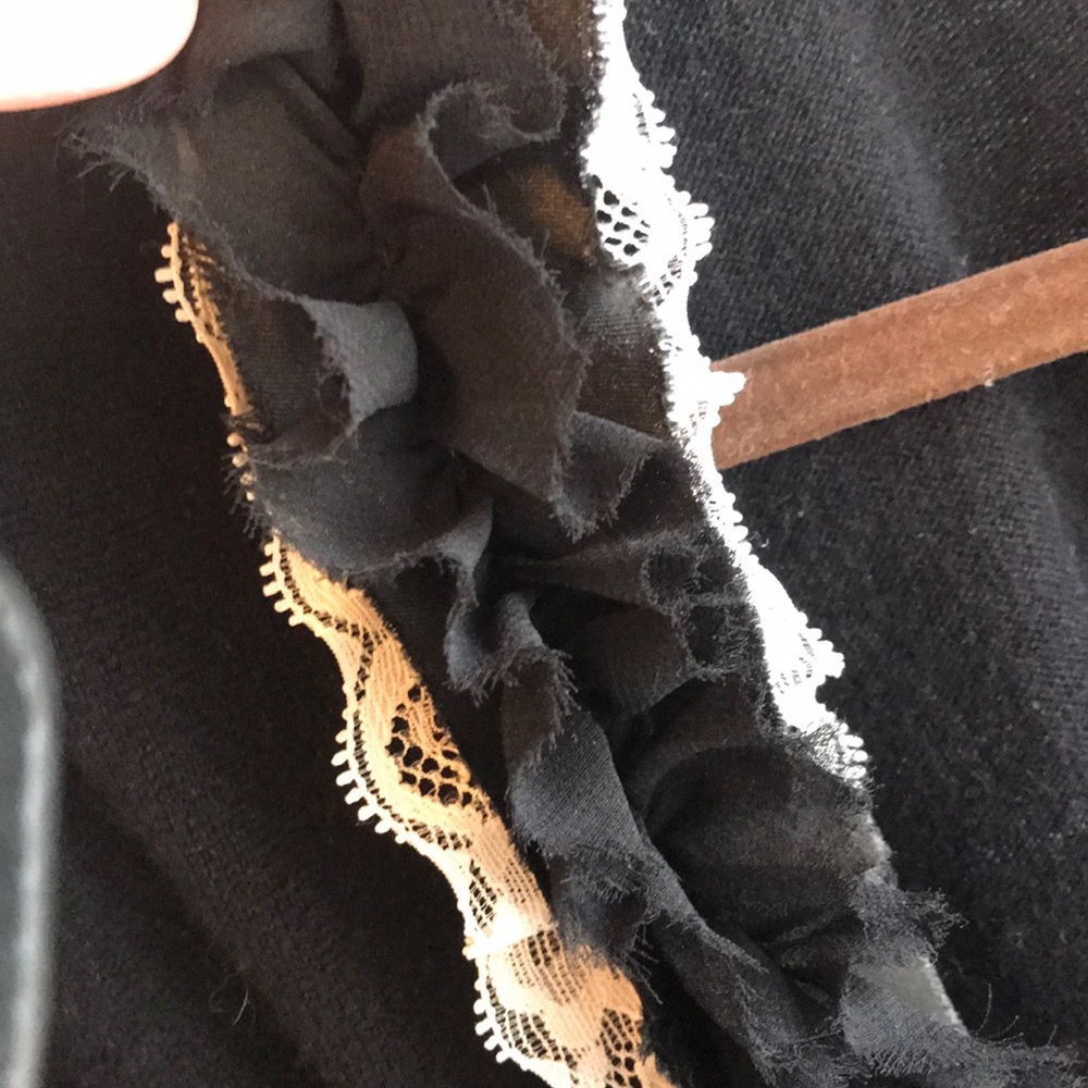 Peck & Peck Wool/Cashmere Black Cardigan ๐ - Picture 5 of 8